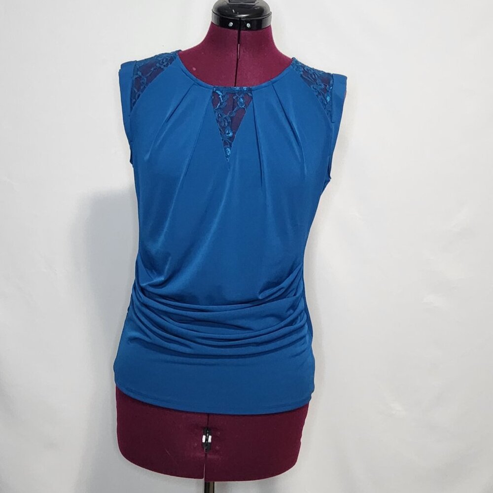 NY&CO Sleeveless Lace Top with Gathering and Ruching - Size S